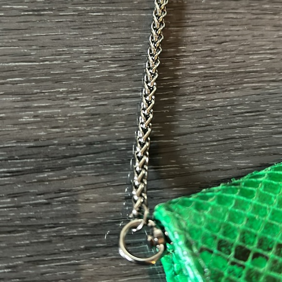 Genuine python green clutch bag. Made in Bali - Picture 8 of 16